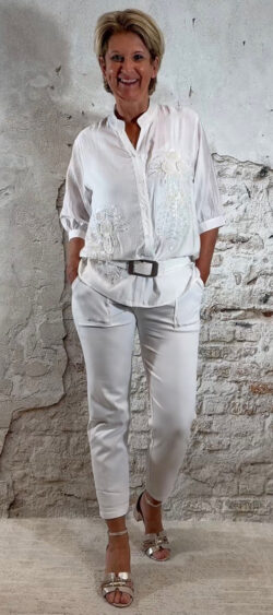 160342. Evy blouse fashion flower wit