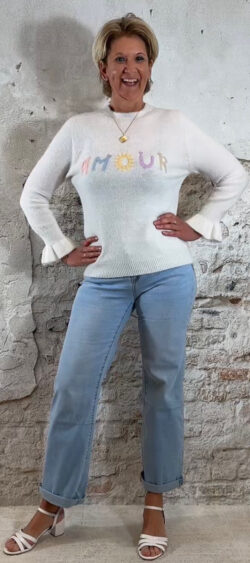 160388. LAATSTE 2! Ailan pullover ruffle amour wit