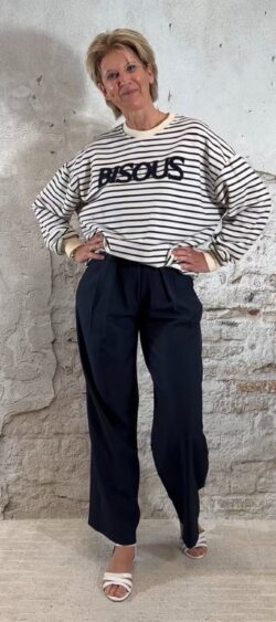 162713. Ailan sweater streep bisous ecru/donkerblauw