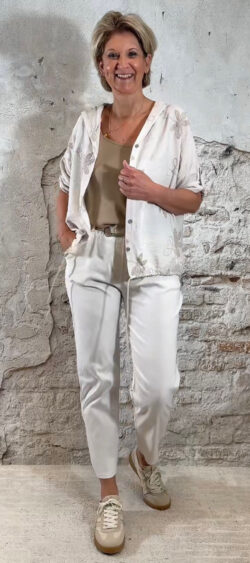 167100. Ailan comfy momfit ecru (4 maart weer op voorraad, je kunt al bestellen)