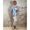 lichtblauwe dames blouse met capuchon en borduursel