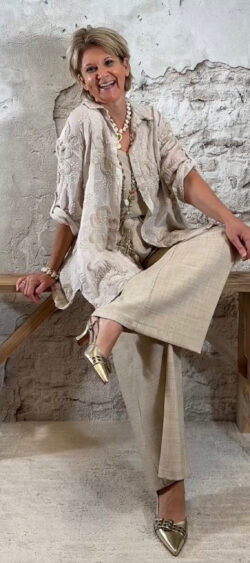 ✔️166866. Floor casual long blouse zand