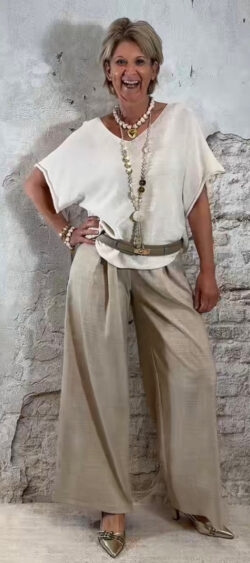 166886. Bibi oversized cotton pullover v-hals buttermilk