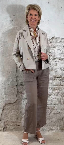 168382. Elza trench Jack zand