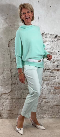 169546. Ailan upside down pullover mint (17 maart weer op voorraad, je kunt al bestellen)