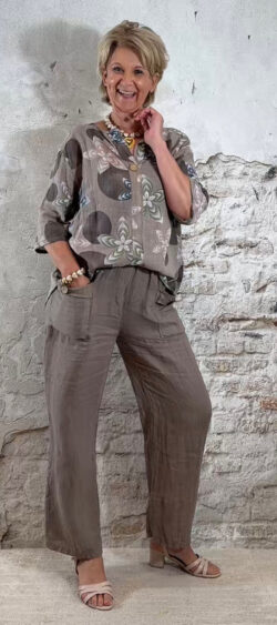 Bibi cotton blouse flower dots taupe (24 maart op voorraad, je kunt al bestellen)