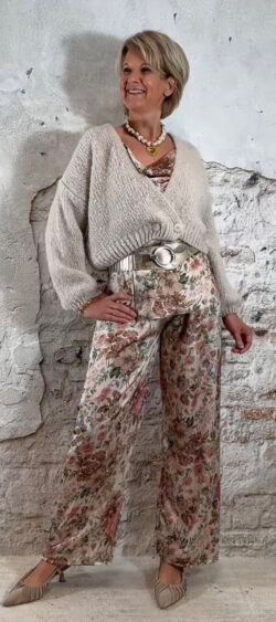 169798. Evy wijde broek beige/groen print (17 maart weer op voorraad, je kunt al bestellen)