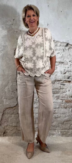 173727. Bibi casual linnen broek zand (1 april weer op voorraad, je kunt al bestellen)