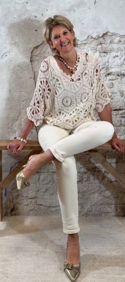 168359. Indy gehaakte vlindertop ecru (24 maart weer op voorraad, je kunt al bestellen)