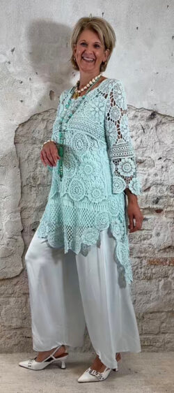 169810. Floor gehaakte tuniek mint