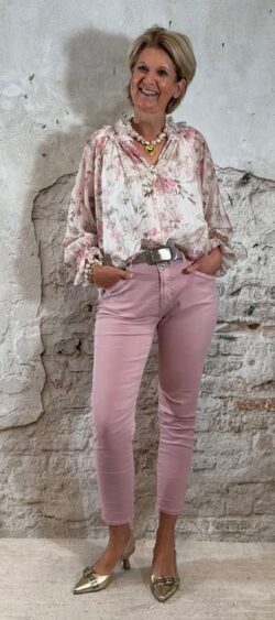 168342. Evy transparant ruffle blouse flower (17 maart op voorraad, je kunt al bestellen)