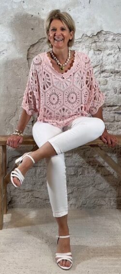 168358. Floor gehaakte vlindertop roze (10 maart op voorraad, je kunt al bestellen)