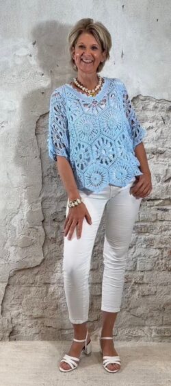 168360. Floor gehaakte vlindertop lichtblauw (10 maart op voorraad, je kunt al bestellen)