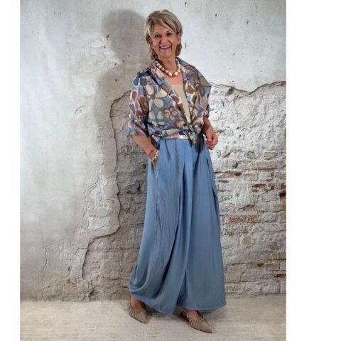 Wijde crêpe broek dames jeansblauw hoe valt en pasvorm