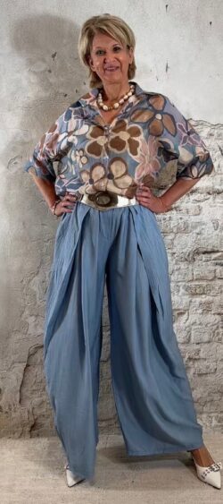 Zijde-look blouse bloemenprint jeansblauw/roze/bruin Evy