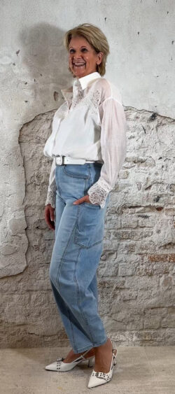 ballon jeans dames met grote zijzakken comfortabele spijkerbroek lichtblauw