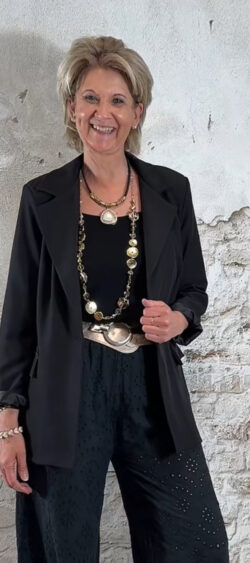 161477. Evy blazer zwart