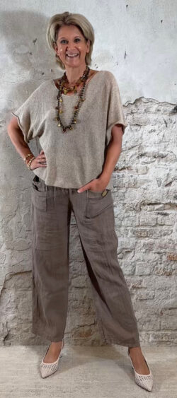 174593. Bibi oversized cotton pullover v-hals taupe