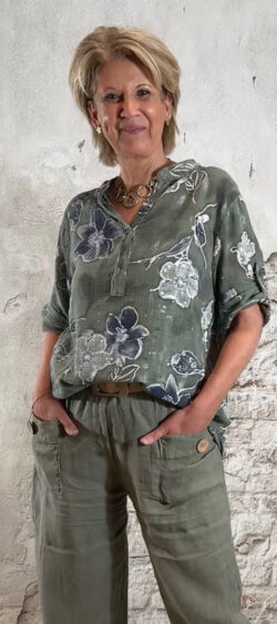 blouse dames bloemenprint wit blauw katoen linnen 3/4 mouw v hals luchtig zomer