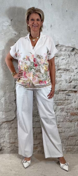 Blouse wit met bloemen en v-hals Bibi