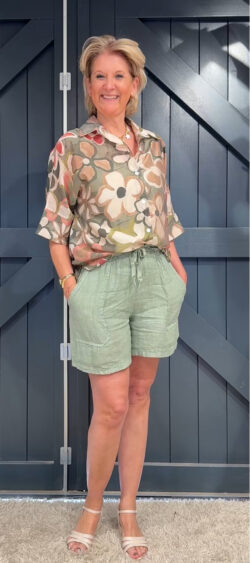 Zijde blouse bloemenprint khaki/roze/beige - Evy 176699