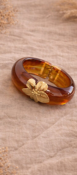 Chunky armband flower bruin Sil