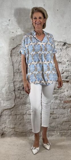 Deal print blouse lichtblauw