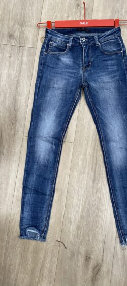 OUTLET LIVE - 95368-13. Skinny jeans maat XS/34