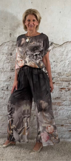 blouse dames antraciet bloemenprint viscose ronde hals korte mouw luchtig