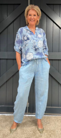 Blouse linnen katoen flower lichtblauw - Bibi