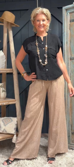 Crêpe blouse mouwloos zwart - Len 180262