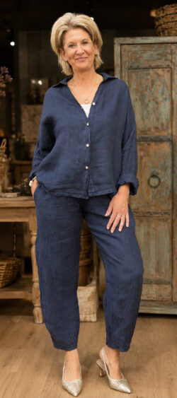 Basic linnen blouse donkerblauw - Evy 182842.