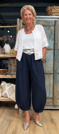 Linnen Aladin broek met boordje donkerblauw - Evy 185190 (7 juli weer op voorraad, je kunt al bestellen)
