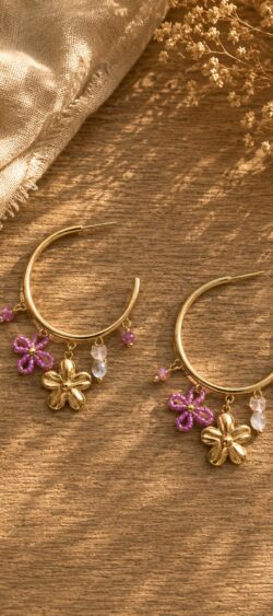 Halve ring oorbellen met bedels roze/goud Sil