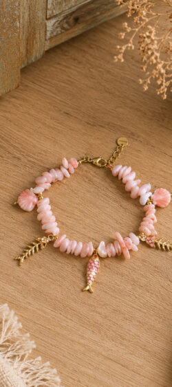 Schelpen armband roze met vis bedels Sil - 187366