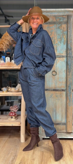 No stretch raw denim jack - Bibi 191242 (31 augustus weer op voorraad, je kunt al bestellen)