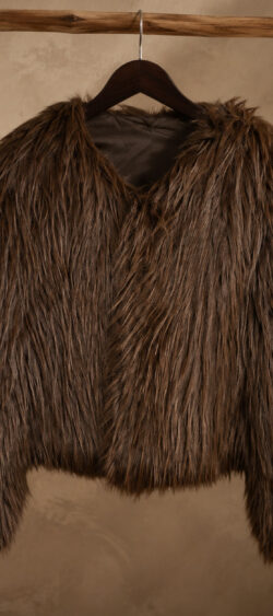 Hairy fake fur jack bruin - Evy 190332
