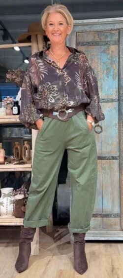 Transparant blouse ballon mouw Safari flower khaki Evy - 192670