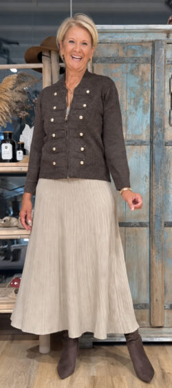 Military gebreid vest taupe bruin - Nana 190418 (25 augustus weer op voorraad, je kunt al bestellen)