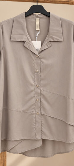 A-lijn laagjes blouse poppelin taupe - Evy 195509 (22 september weer op voorraad, je kunt al bestellen)