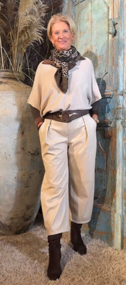 Leatherlook bandplooi culotte beige - Evy 200115