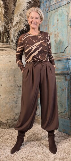Longsleeve hemdje cashmere blend bruin - Evy 200594 (31 oktober weer op voorraad, je kunt al bestellen)