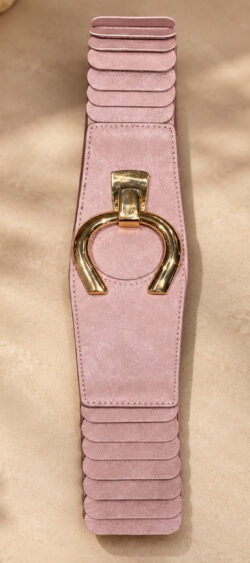 Elastische riem oudroze met gouden C gesp -
